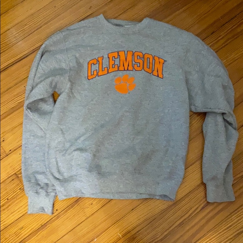 Grey Clemson sweatshirt